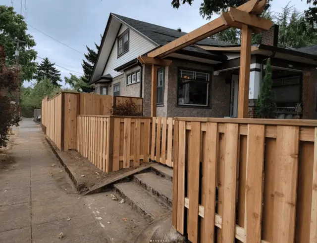 Front yard cedar fence and entry gate construction in Portland OR – Oregon Quality Cuts